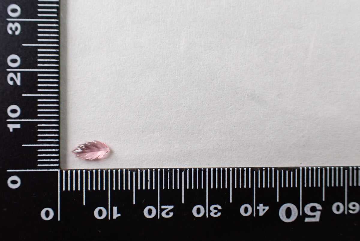 カービングサファイア 0.29ct 【AR1135】
