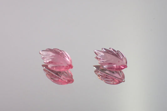 カービングサファイア 0.49ct/2P 【AR1128】