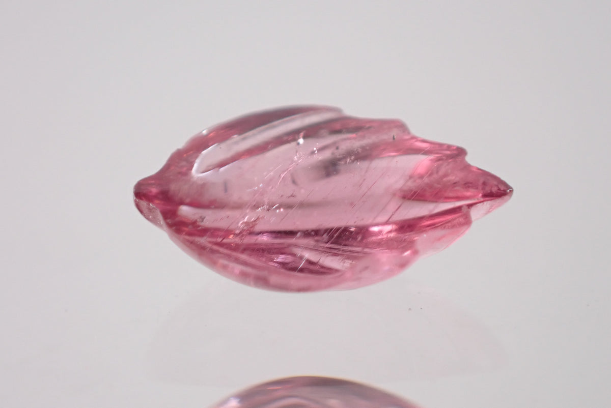 カービングサファイア 0.49ct/2P 【AR1128】