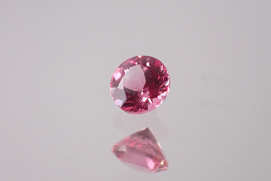 マヘンゲスピネル 0.32ct  【R1232】